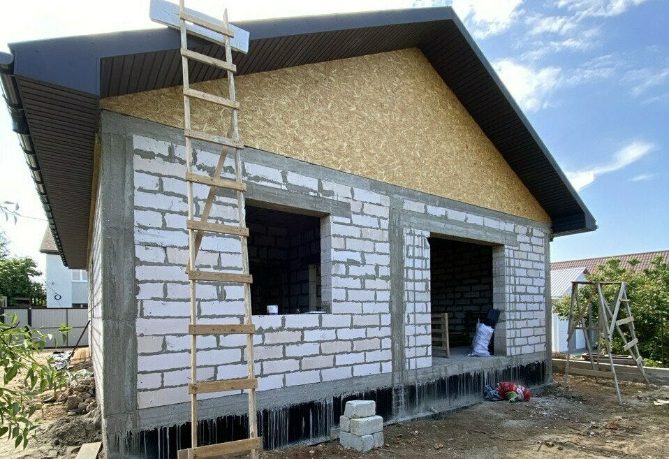 двускатная крыша севастополь крыша из металлочерепицы севастополь